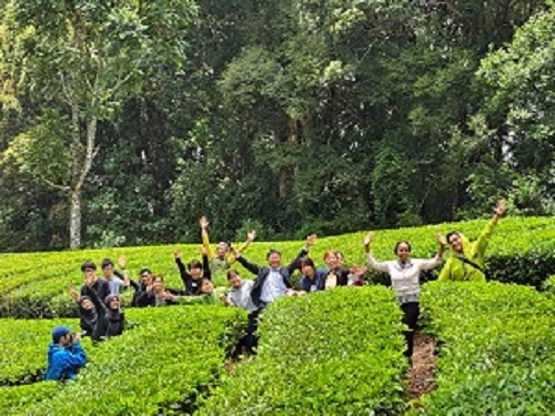 The Special Course in International Food and Resource Sciences conducted an overseas training program in and around Bogor, Indonesia. (11-17 September 2023)